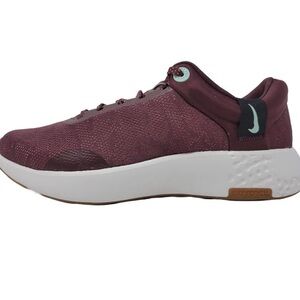 NWT Nike Renew Serenity Run 2 Size 8